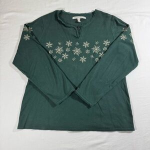 Victoria's Secret Vintage Green Long‎ Sleeve Tee with White Snowflakes